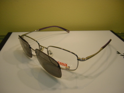 南京東路新開專業眼鏡直銷店 菲尼思光學動力，優質驗光與高性價比產品